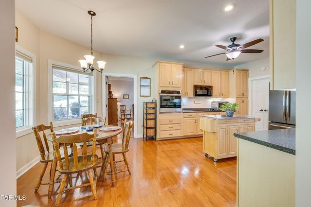 1414 Walnut Grove Road, Jonesborough, TN 37659