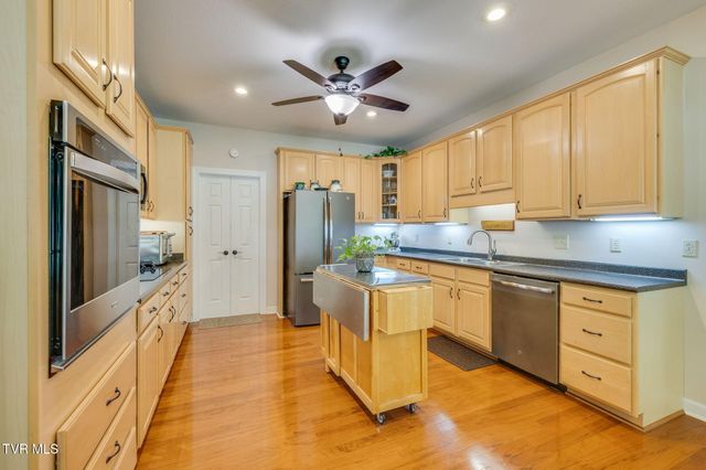 1414 Walnut Grove Road, Jonesborough, TN 37659