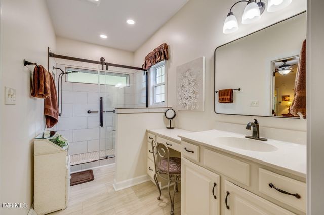 1414 Walnut Grove Road, Jonesborough, TN 37659