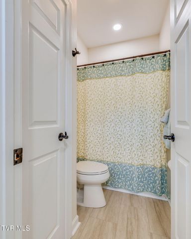 1414 Walnut Grove Road, Jonesborough, TN 37659