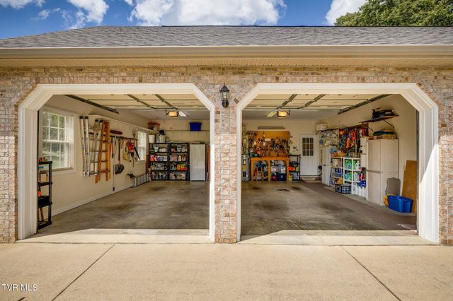1414 Walnut Grove Road, Jonesborough, TN 37659