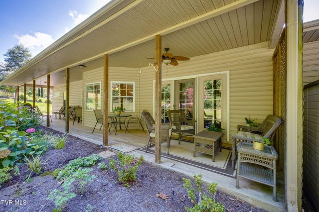 1414 Walnut Grove Road, Jonesborough, TN 37659