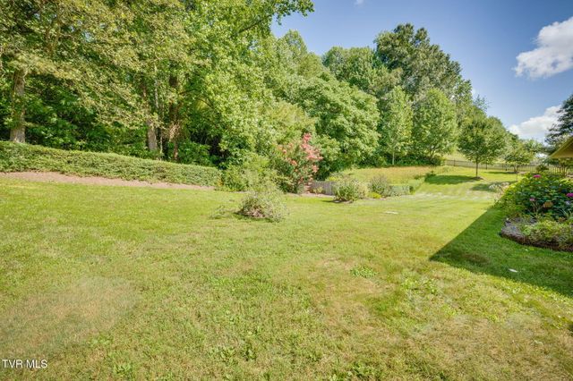 1414 Walnut Grove Road, Jonesborough, TN 37659