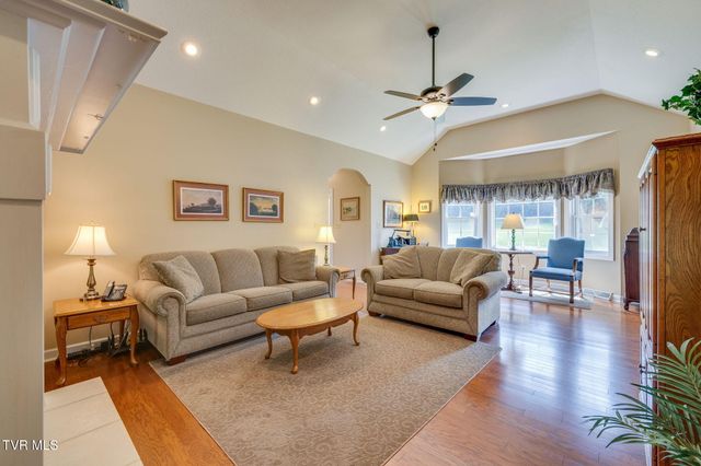 1414 Walnut Grove Road, Jonesborough, TN 37659