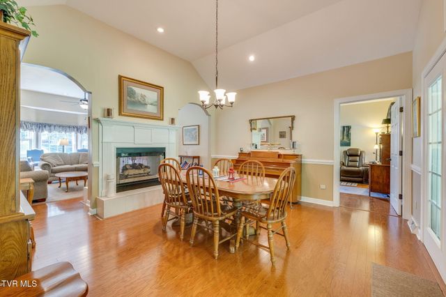1414 Walnut Grove Road, Jonesborough, TN 37659