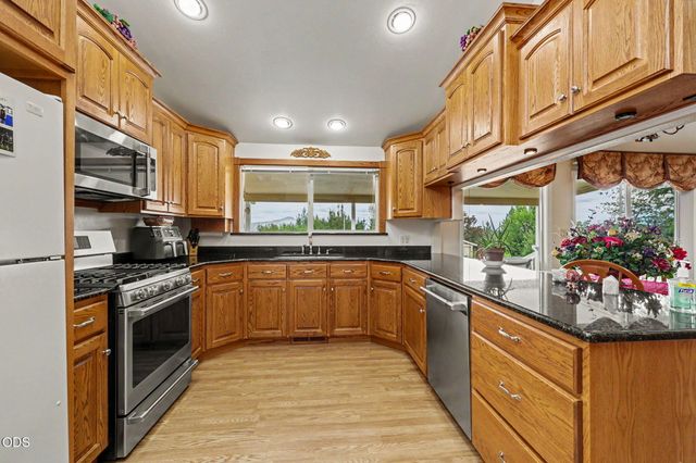 2244 Hillside Drive, Medford, OR 97502