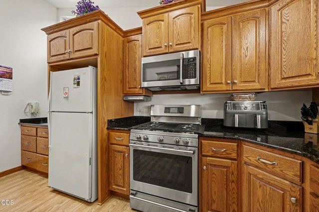 2244 Hillside Drive, Medford, OR 97502