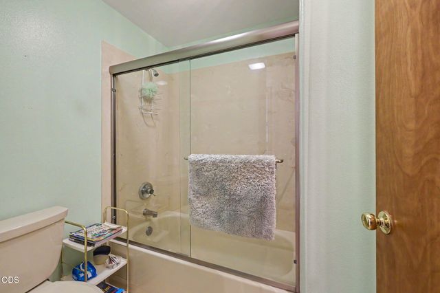 2244 Hillside Drive, Medford, OR 97502