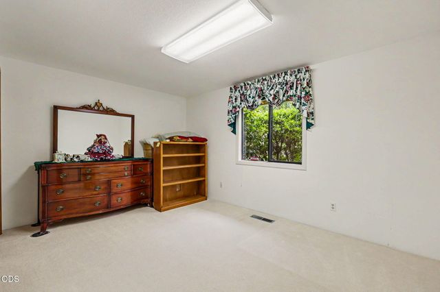2244 Hillside Drive, Medford, OR 97502