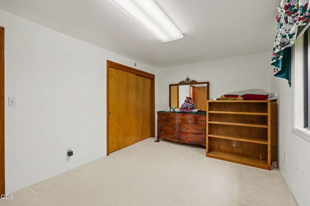 2244 Hillside Drive, Medford, OR 97502