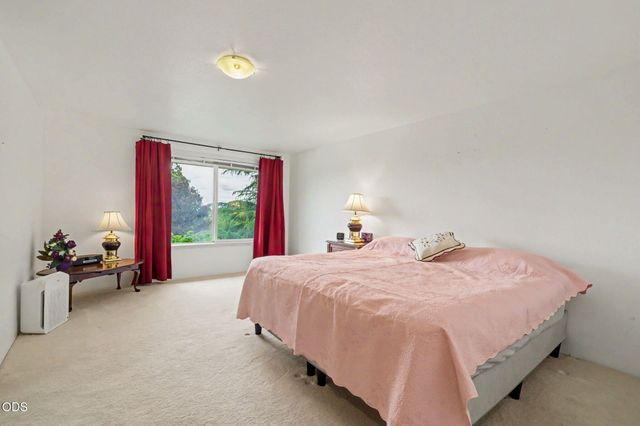 2244 Hillside Drive, Medford, OR 97502