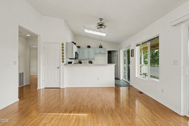 2244 Hillside Drive, Medford, OR 97502