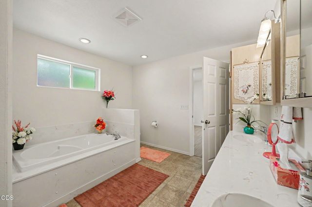 2244 Hillside Drive, Medford, OR 97502
