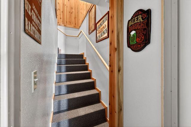 2244 Hillside Drive, Medford, OR 97502