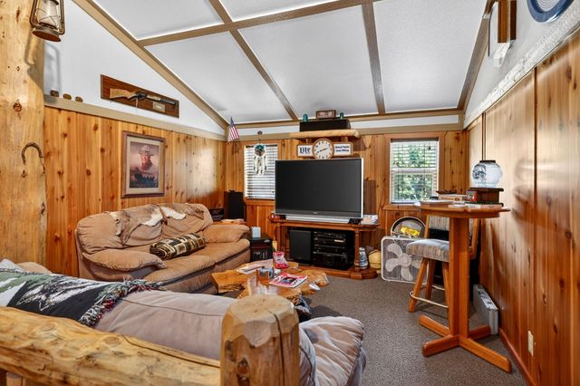 2244 Hillside Drive, Medford, OR 97502