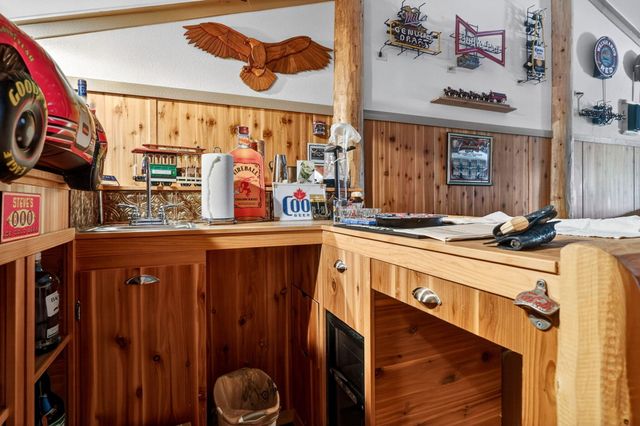 2244 Hillside Drive, Medford, OR 97502