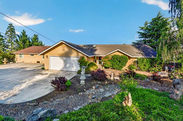 2244 Hillside Drive, Medford, OR 97502