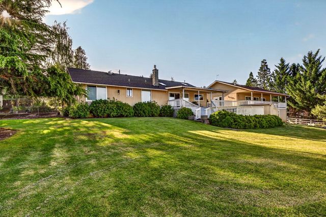 2244 Hillside Drive, Medford, OR 97502