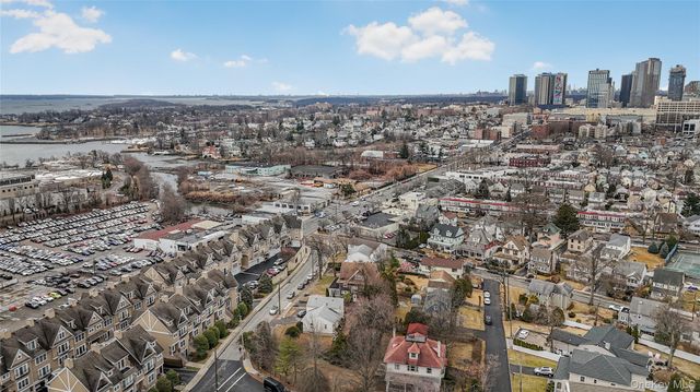 80 Old Boston Post Road 2, New Rochelle, NY 10801