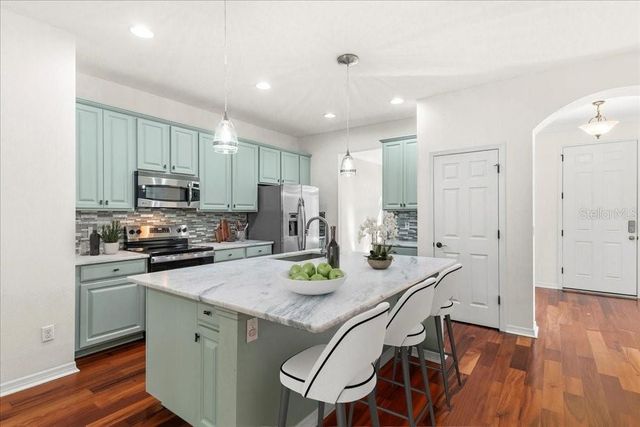 352 OLD ALEMANY PLACE, Oviedo, FL 32765