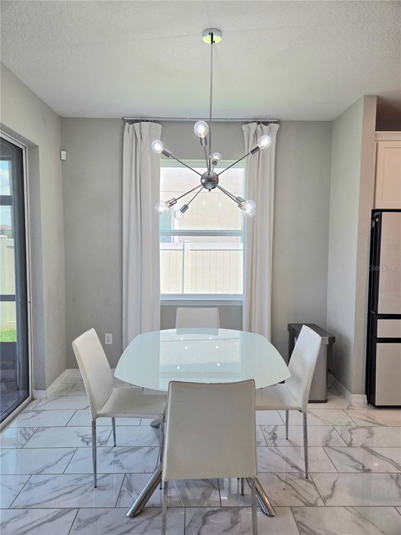 Image 19 of property listing at 13521 PALMERA VISTA DRIVE, Riverview, FL 33579