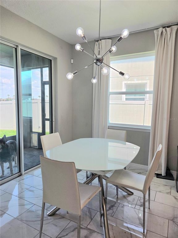 Image 20 of property listing at 13521 PALMERA VISTA DRIVE, Riverview, FL 33579