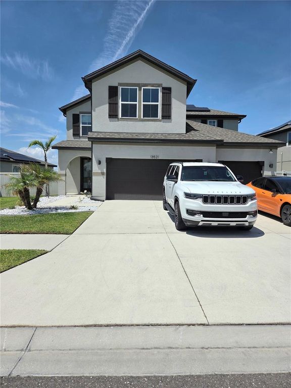 Image 3 of property listing at 13521 PALMERA VISTA DRIVE, Riverview, FL 33579