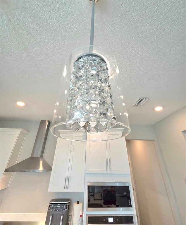 Image 22 of property listing at 13521 PALMERA VISTA DRIVE, Riverview, FL 33579
