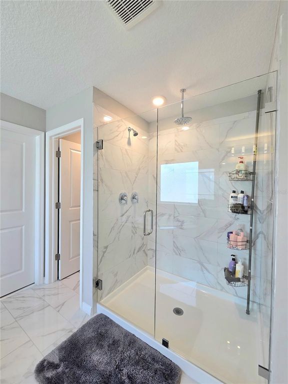 Image 38 of property listing at 13521 PALMERA VISTA DRIVE, Riverview, FL 33579