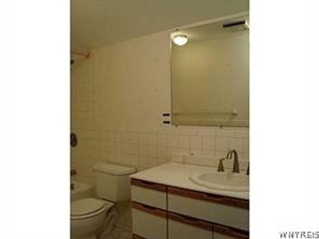 180 Paradise Road, Amherst, NY 14051