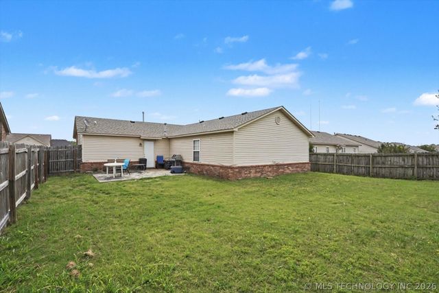 8670 S 261st East Avenue, Broken Arrow, OK 74014