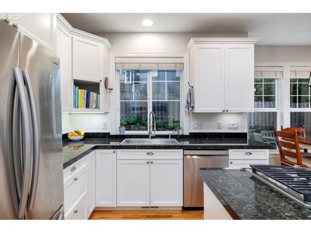 268 Nw 93RD Pl, Portland, OR 97229