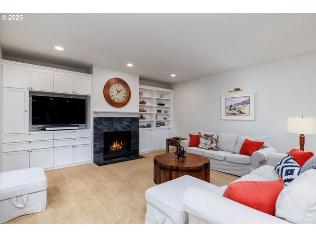 268 Nw 93RD Pl, Portland, OR 97229