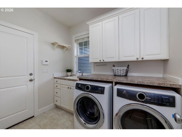 268 Nw 93RD Pl, Portland, OR 97229