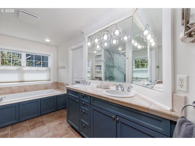 268 Nw 93RD Pl, Portland, OR 97229