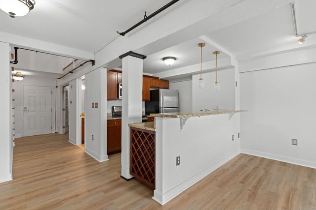 240 Jackson St 313, Lowell, MA 01852