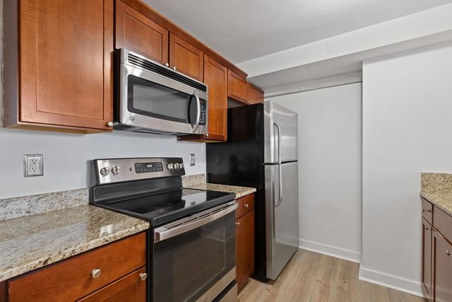 240 Jackson St 313, Lowell, MA 01852