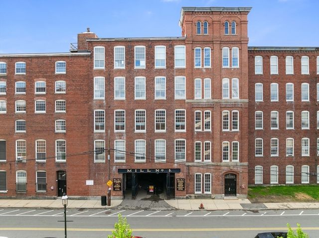 240 Jackson St 313, Lowell, MA 01852