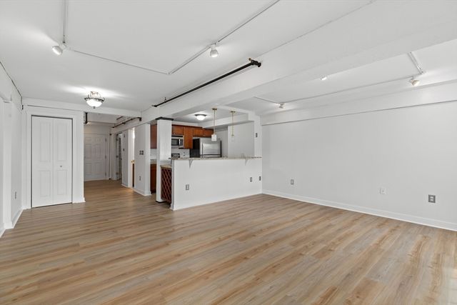 240 Jackson St 313, Lowell, MA 01852