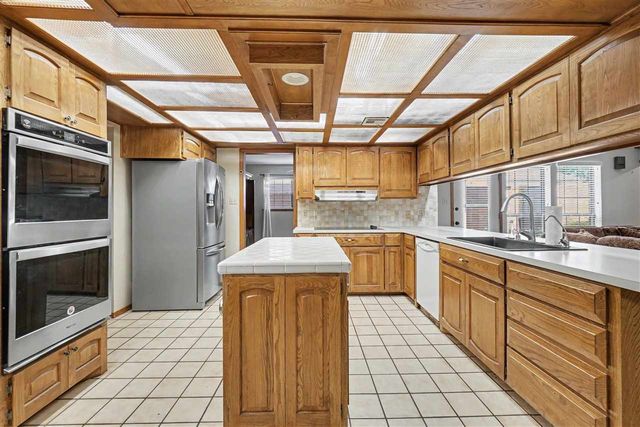 1507 NW 31st St, Lawton, OK 73505