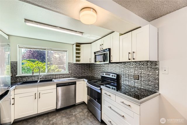 921 130th Street SW #E102, Everett, WA 98204