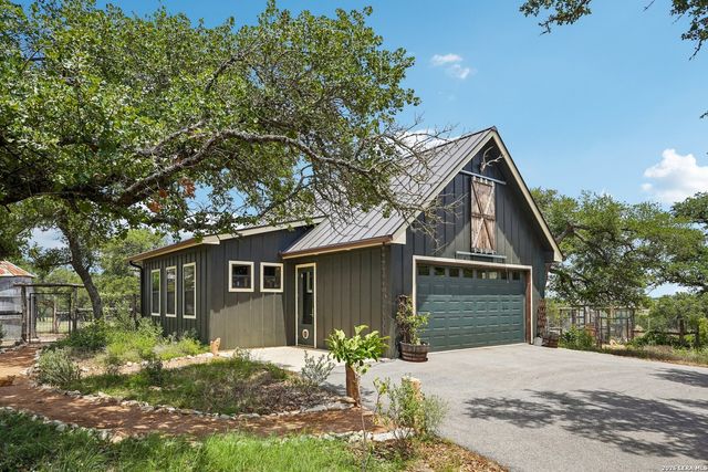 162 Flowering Sage Lane, Fredericksburg, TX 78624