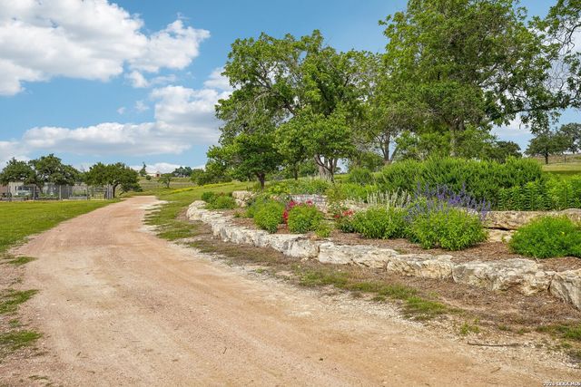 162 Flowering Sage Lane, Fredericksburg, TX 78624