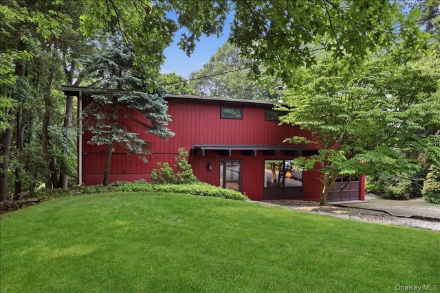 131 Deertrack Lane, Irvington, NY 10533