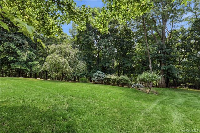 131 Deertrack Lane, Irvington, NY 10533