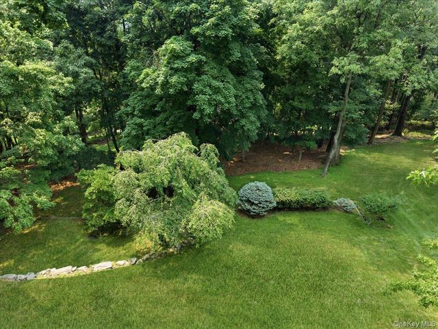 131 Deertrack Lane, Irvington, NY 10533