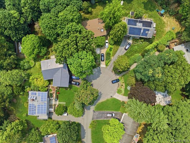 131 Deertrack Lane, Irvington, NY 10533