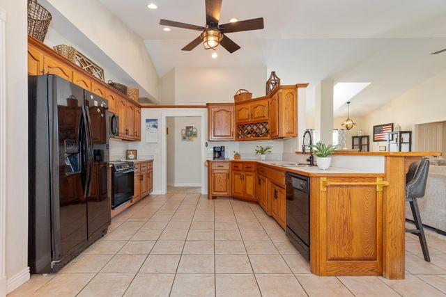 24820 S 638 Road, Grove, OK 74344