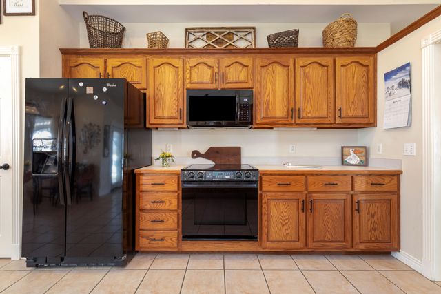 24820 S 638 Road, Grove, OK 74344