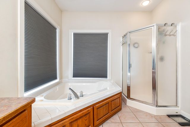 24820 S 638 Road, Grove, OK 74344